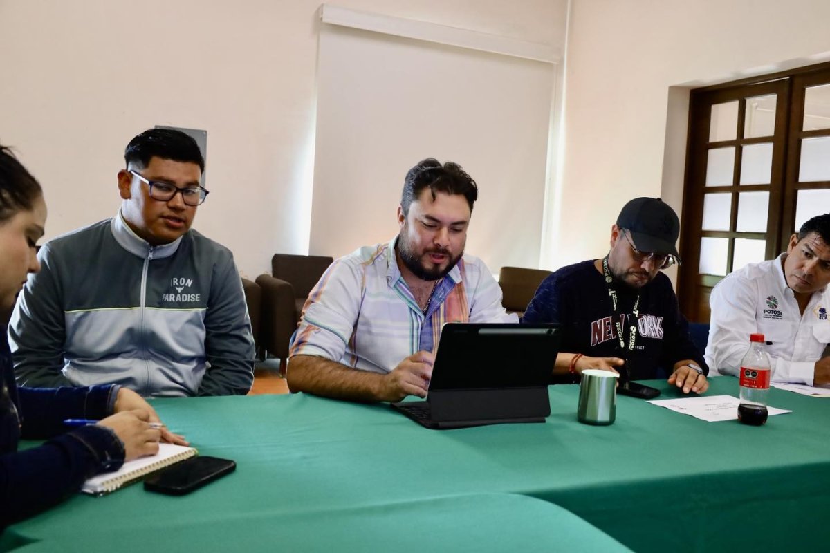 ¡Mesa de trabajo para la XLI Carrera Nocturna de A...