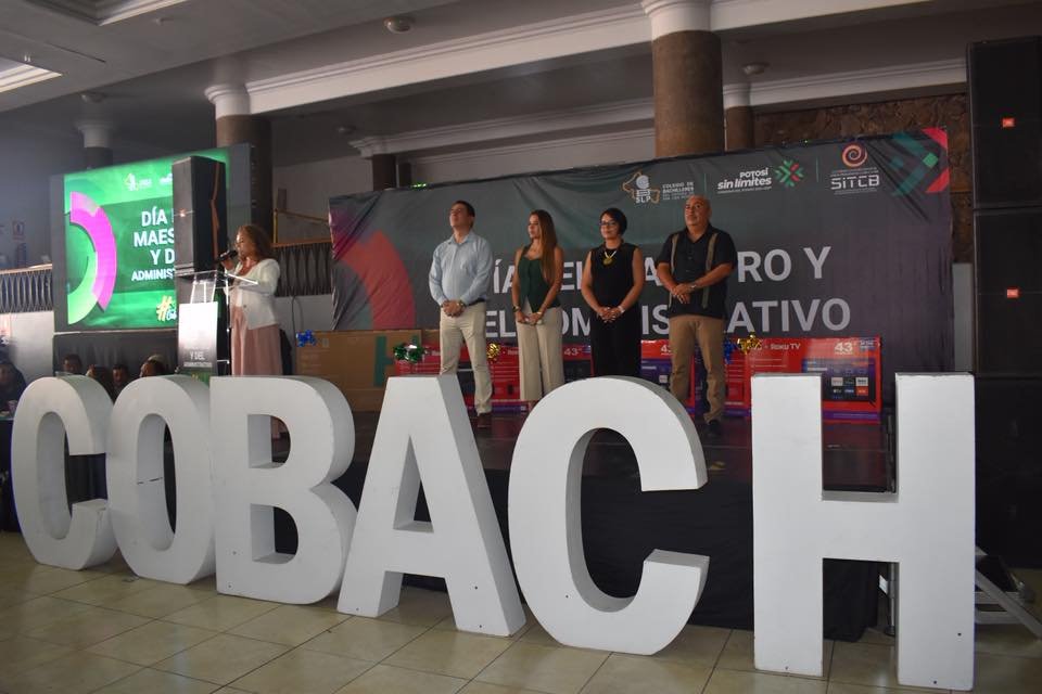Celebramos con orgullo a quienes hacen posible la ed...